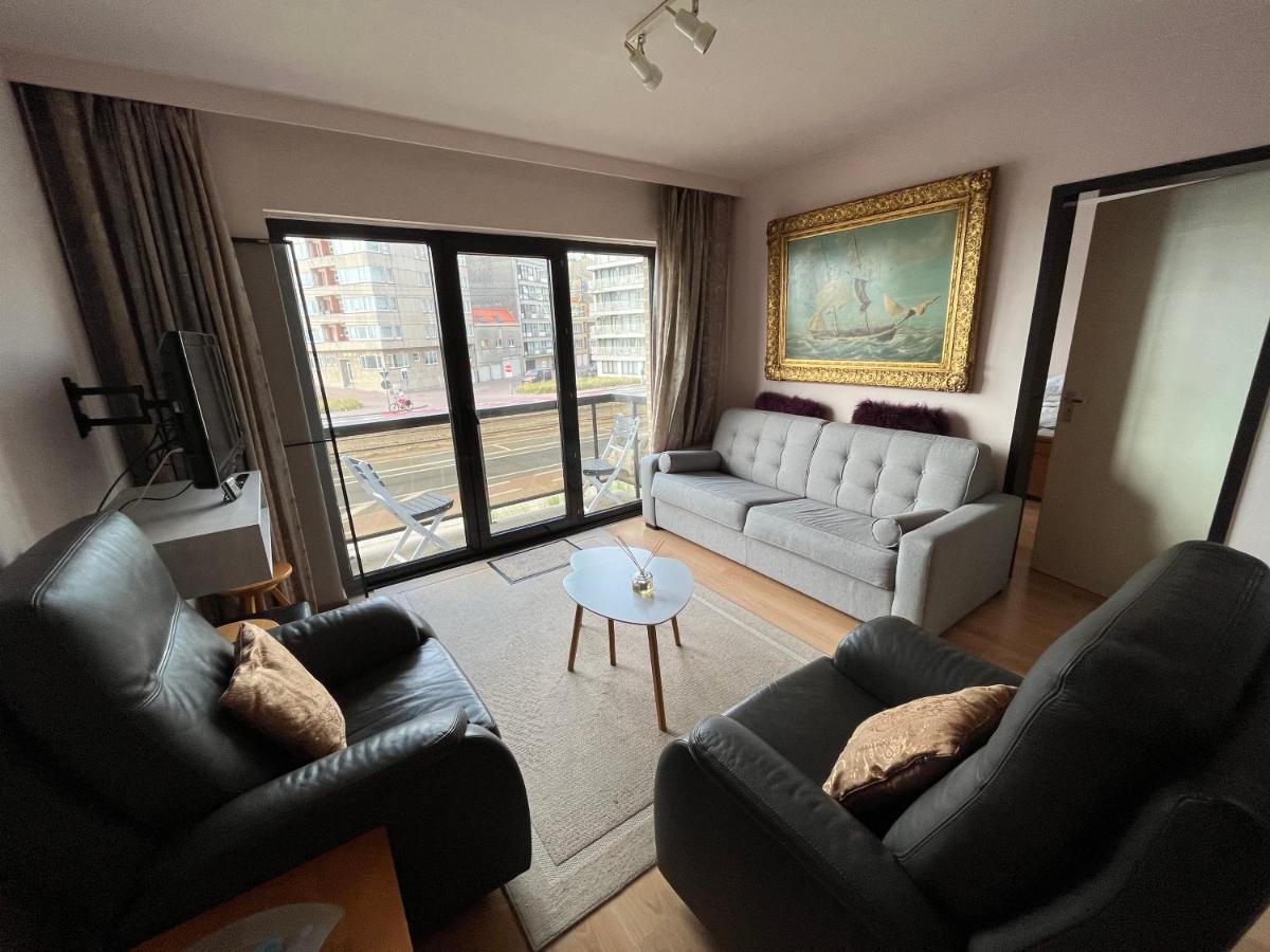 Frontaal Zeezicht In Appartement De Strandjutter Ostend Exterior photo