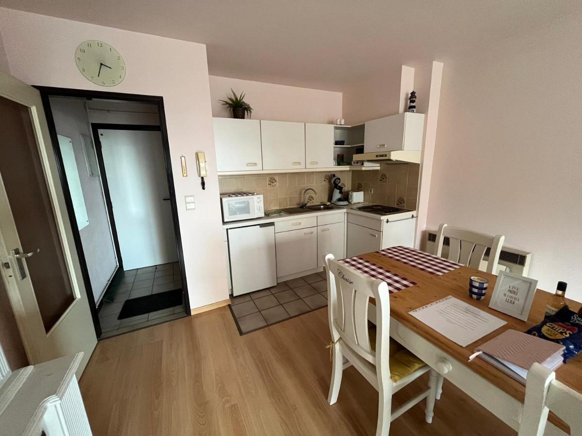 Frontaal Zeezicht In Appartement De Strandjutter Ostend Exterior photo